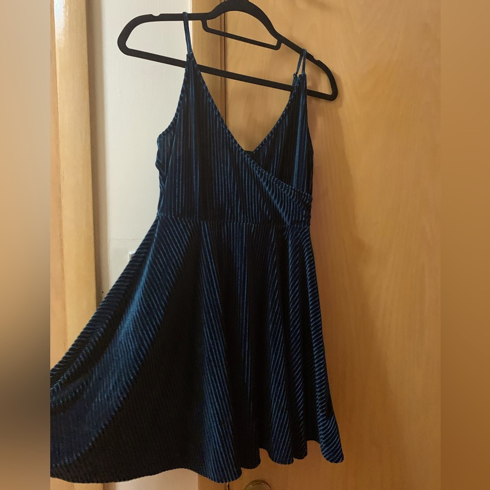 MINI GREEN DRESS